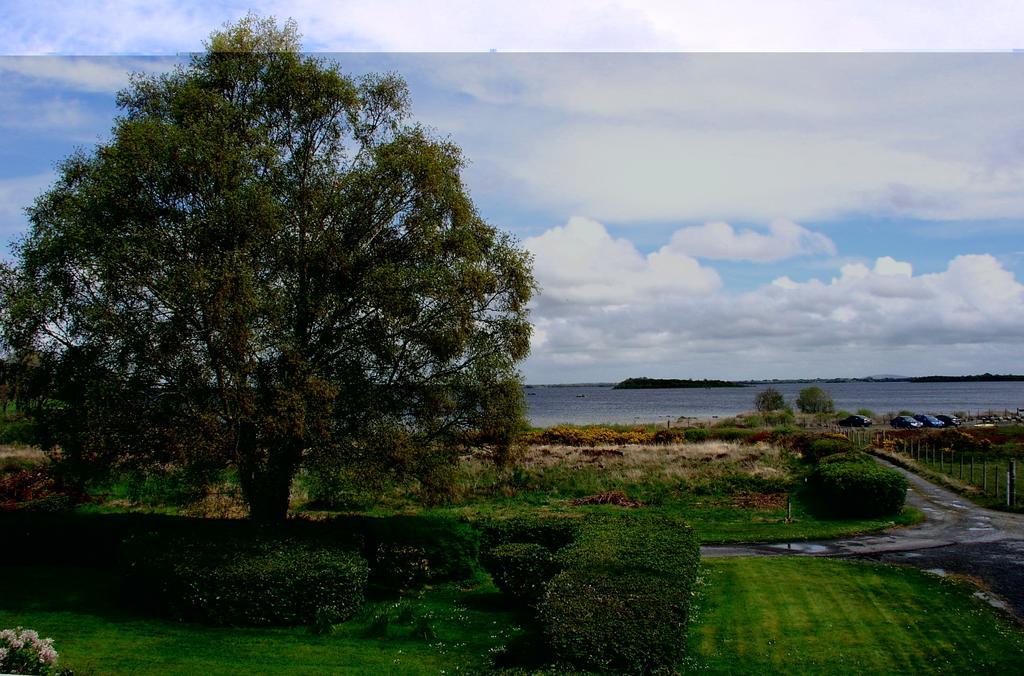 Lakeland Midsummer Lakehouse Oughterard Extérieur photo