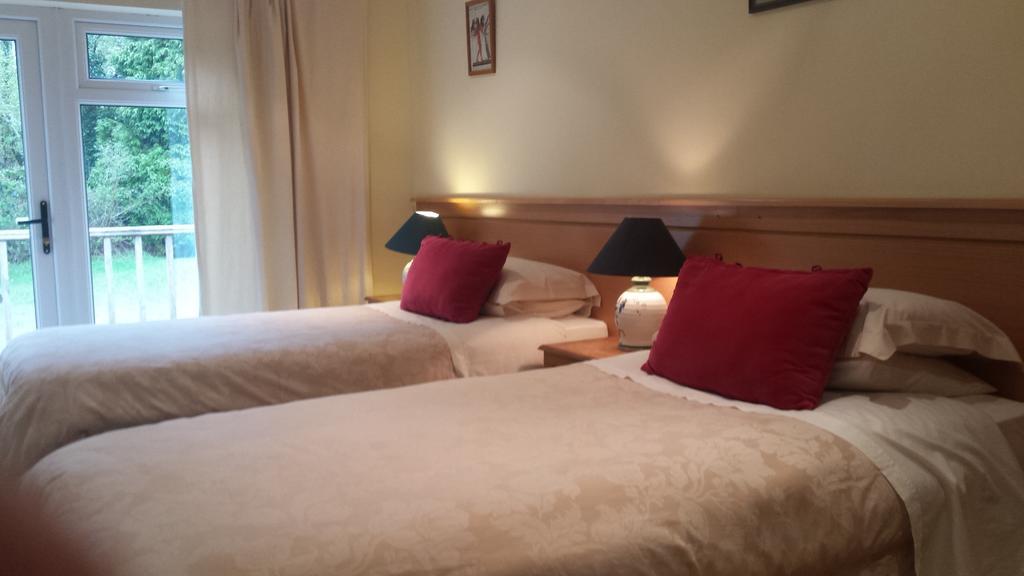 Lakeland Midsummer Lakehouse Oughterard Extérieur photo